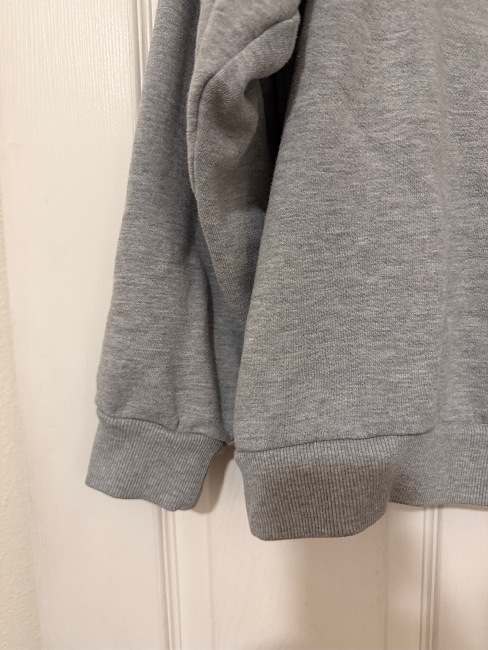 ALO Yoga Women's Light Gray Half-Zip Sweatshirt - Picture 2 of 4